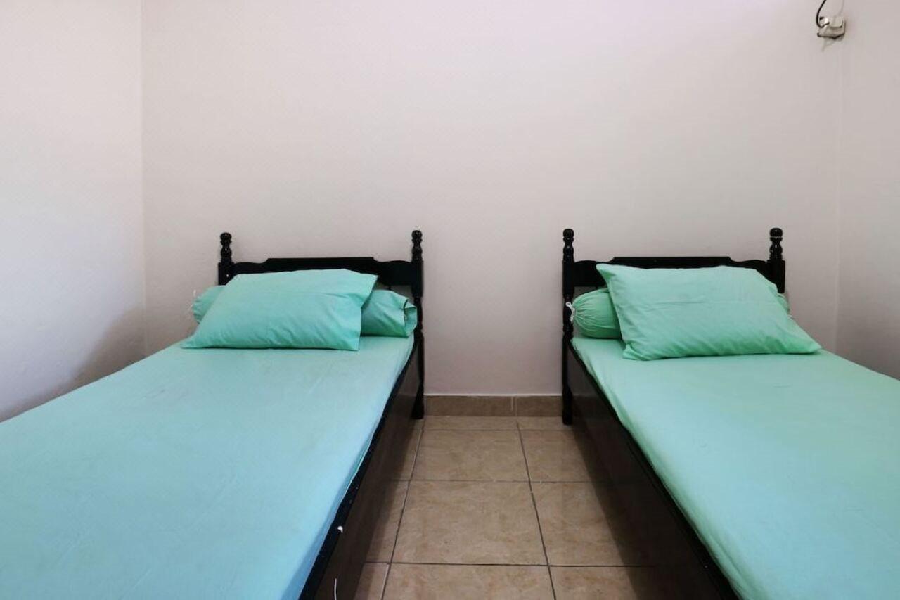 Oyo 2256 Danysa Guesthouse جاكرتا المظهر الخارجي الصورة