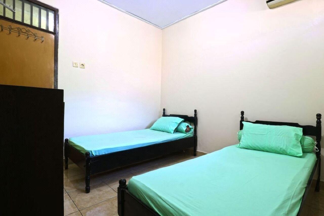 Oyo 2256 Danysa Guesthouse جاكرتا المظهر الخارجي الصورة