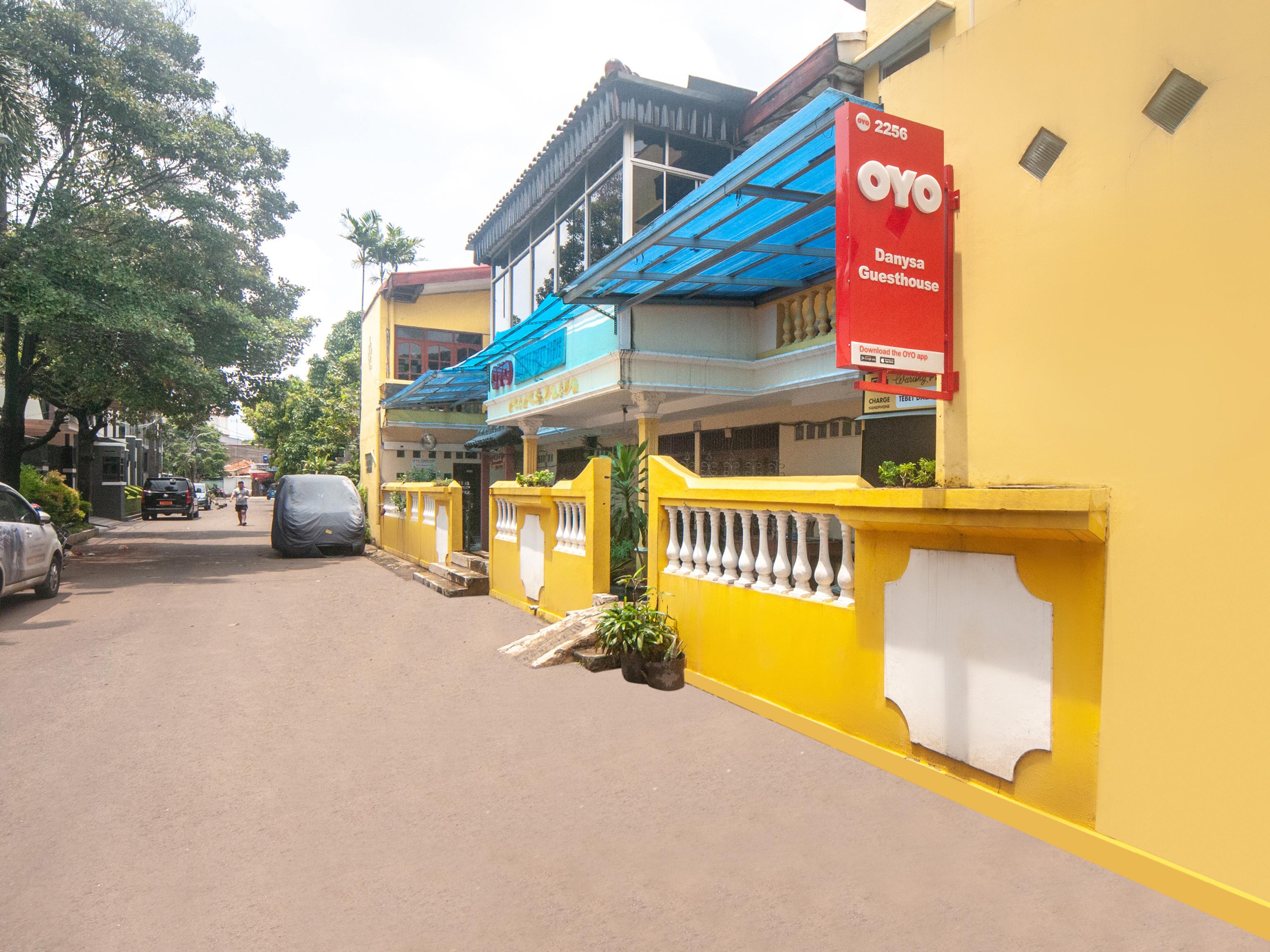 Oyo 2256 Danysa Guesthouse جاكرتا المظهر الخارجي الصورة