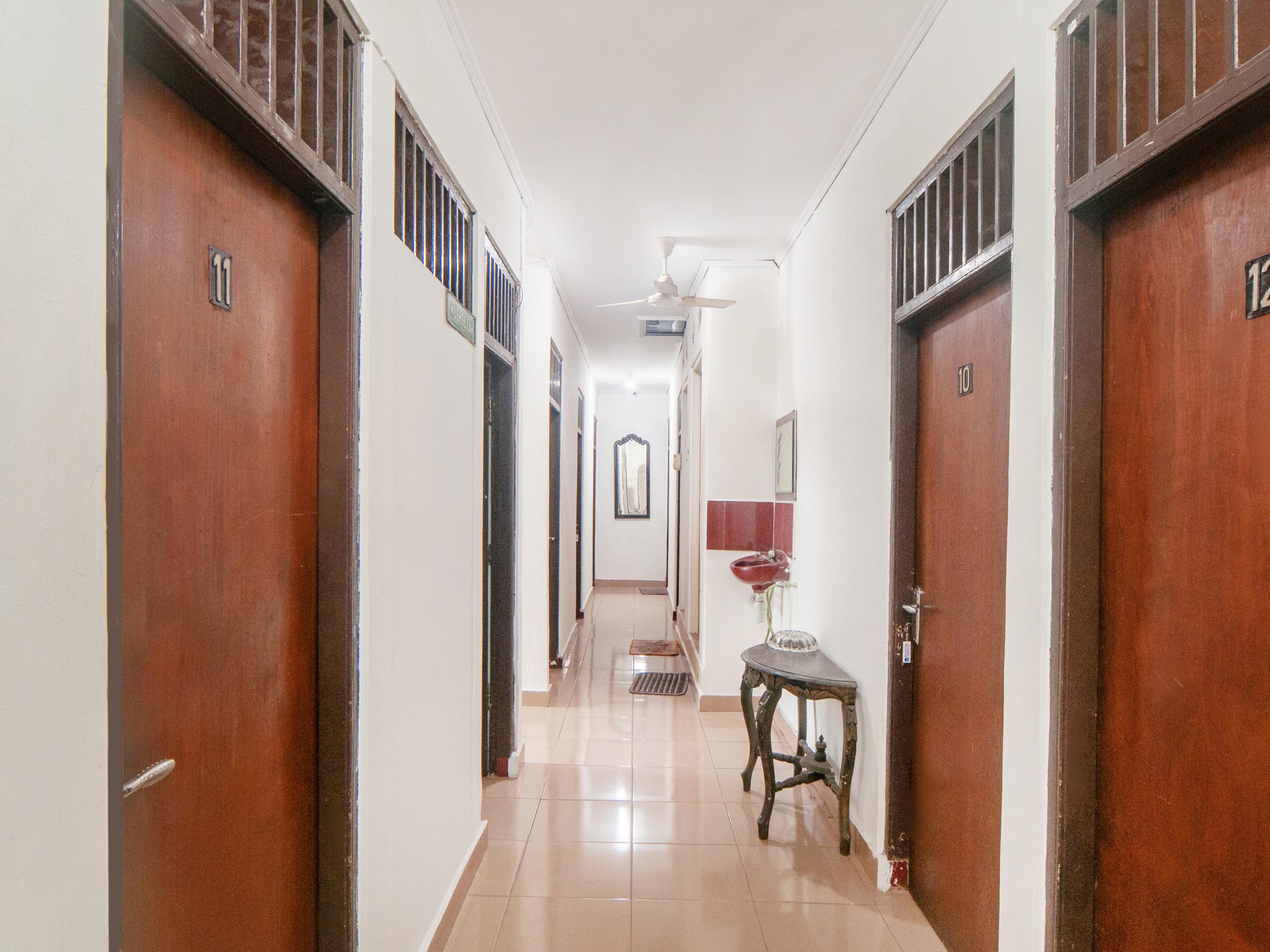 Oyo 2256 Danysa Guesthouse جاكرتا المظهر الخارجي الصورة