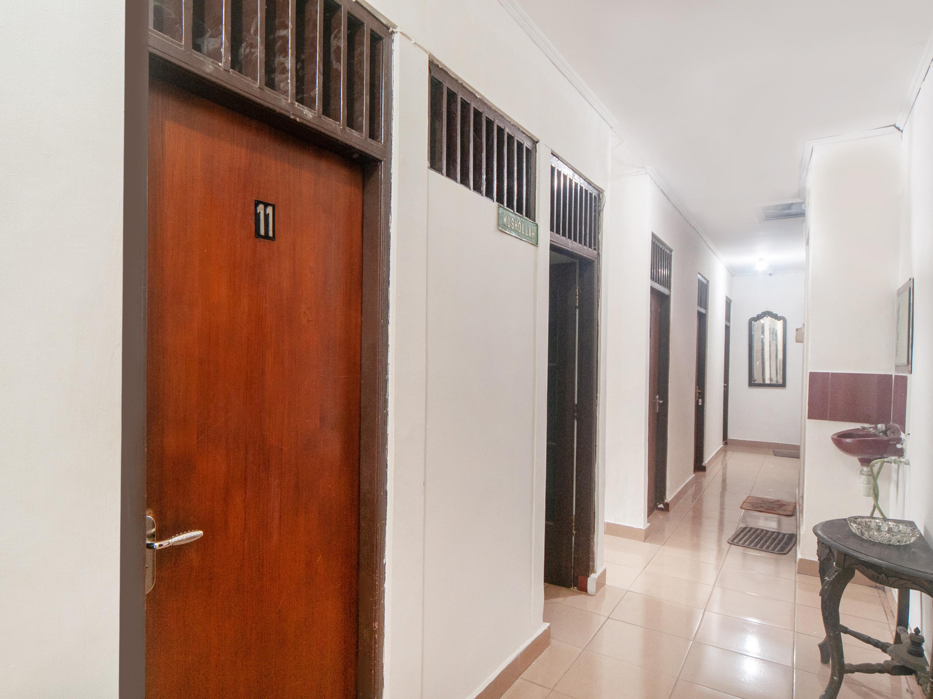Oyo 2256 Danysa Guesthouse جاكرتا المظهر الخارجي الصورة